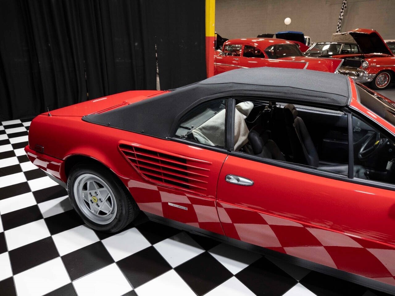 Ferrari-Mondial-Cabriolet-1986-Convertible-8