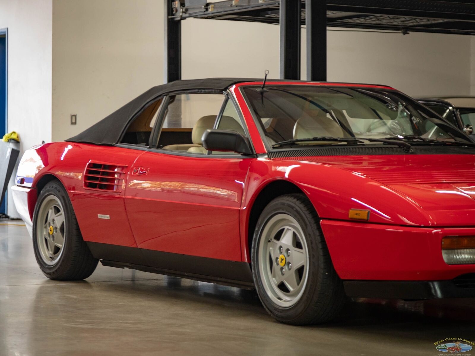 Ferrari-Mondial-T-1990-2-Door-Convertible-10