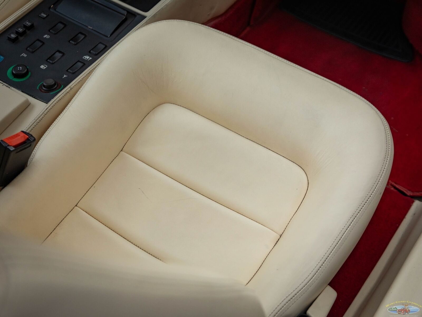 Ferrari-Mondial-T-1990-2-Door-Convertible-32