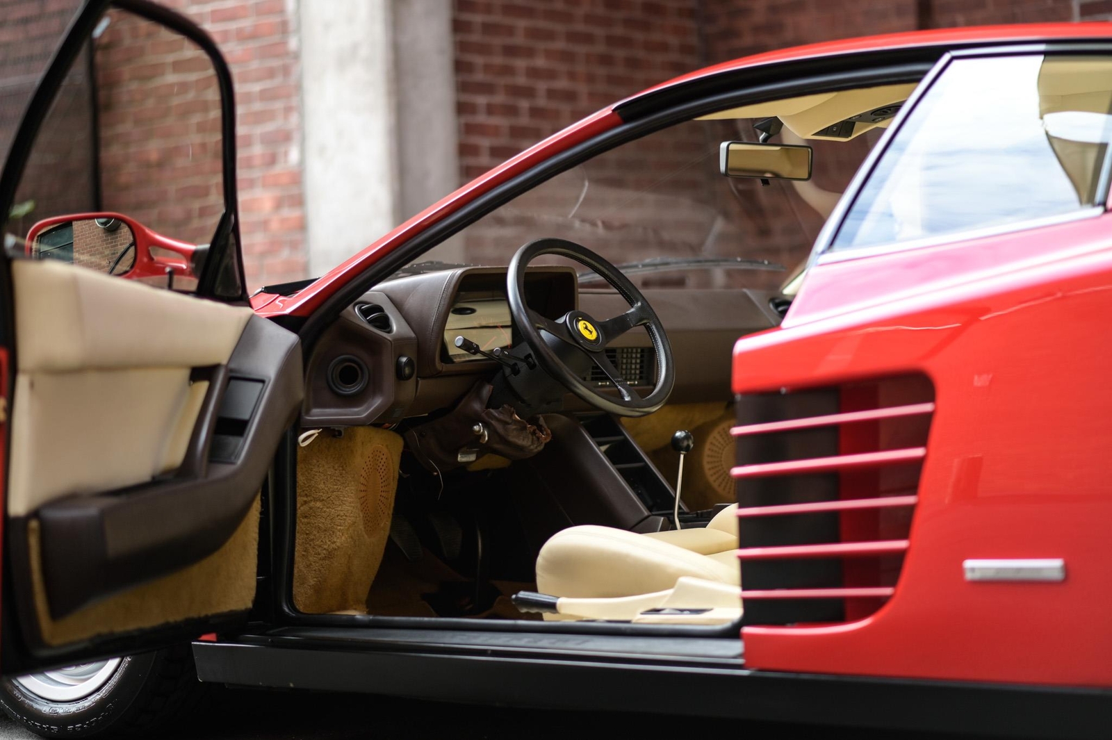 Ferrari-Testarossa-1987-34
