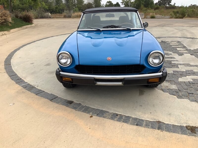 Fiat-124-1978-Convertible-1