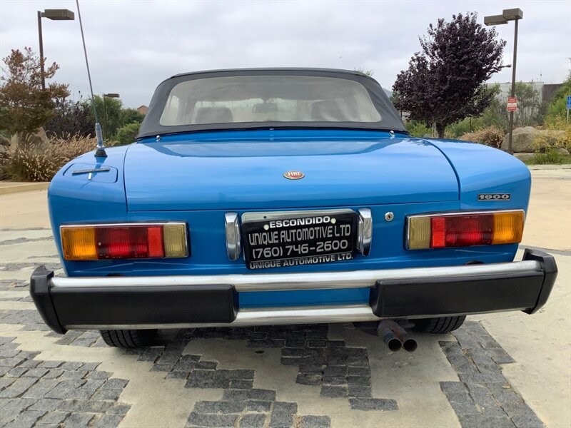Fiat-124-1978-Convertible-17