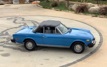 Fiat-124-1978-Convertible-20