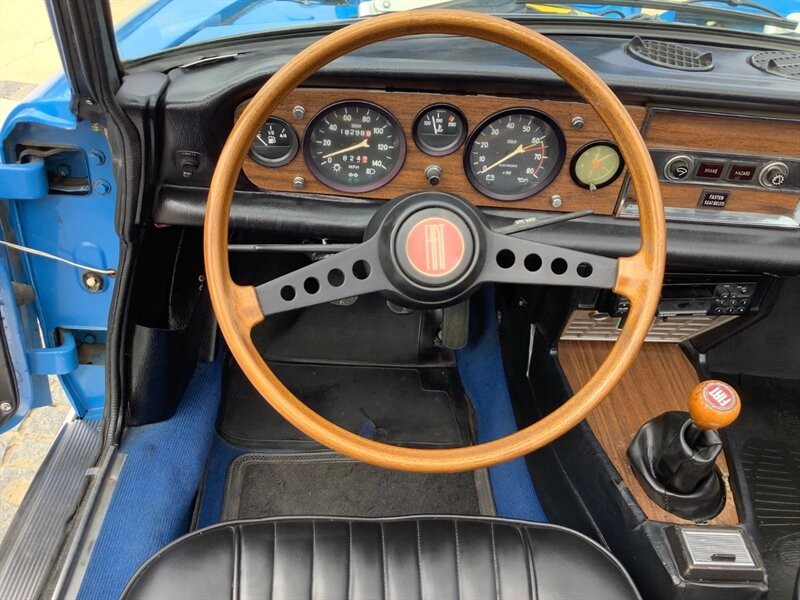 Fiat-124-1978-Convertible-23