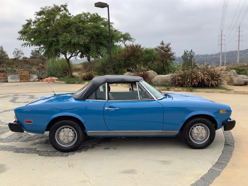 Fiat-124-1978-Convertible-5