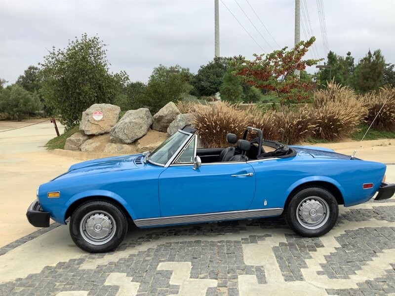 Fiat-124-1978-Convertible-7