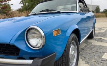Fiat-124-1978-Convertible-9
