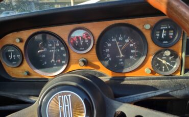 Fiat-124-Spider-1971-Convertible-14