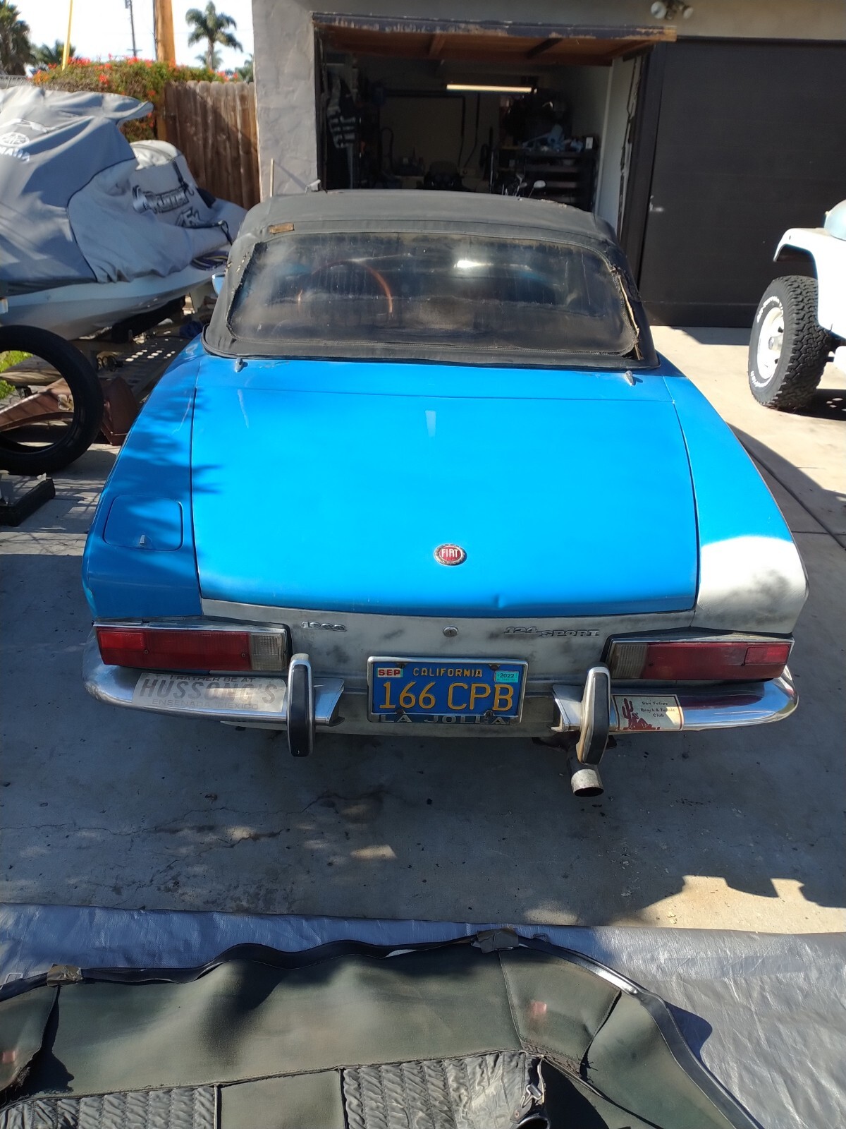 Fiat-124-Spider-1971-Convertible-2