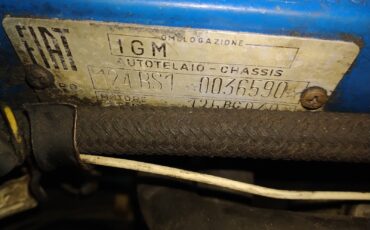 Fiat-124-Spider-1971-Convertible-4