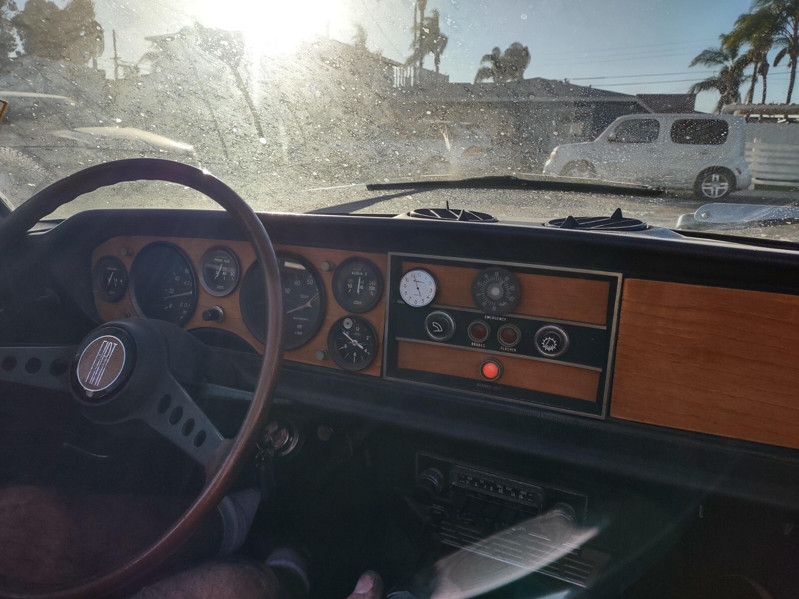 Fiat-124-Spider-1971-Convertible-7