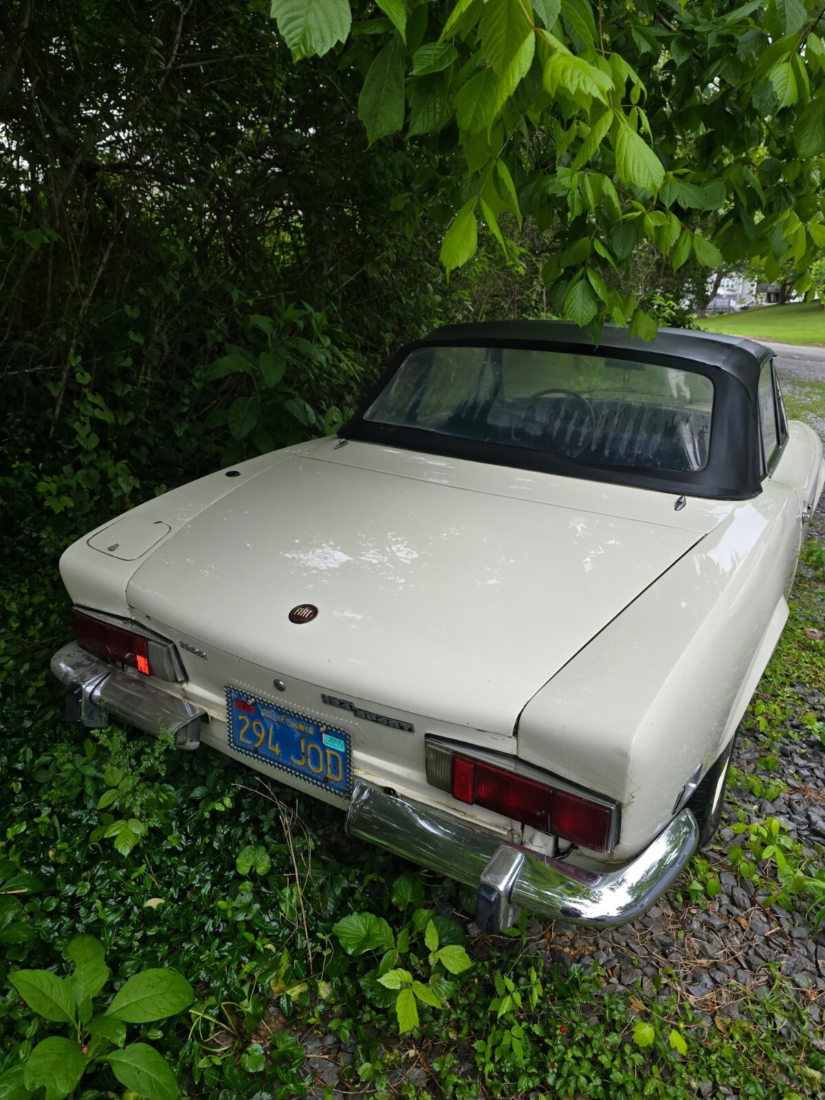 Fiat-124-Spider-1973-Convertible-1