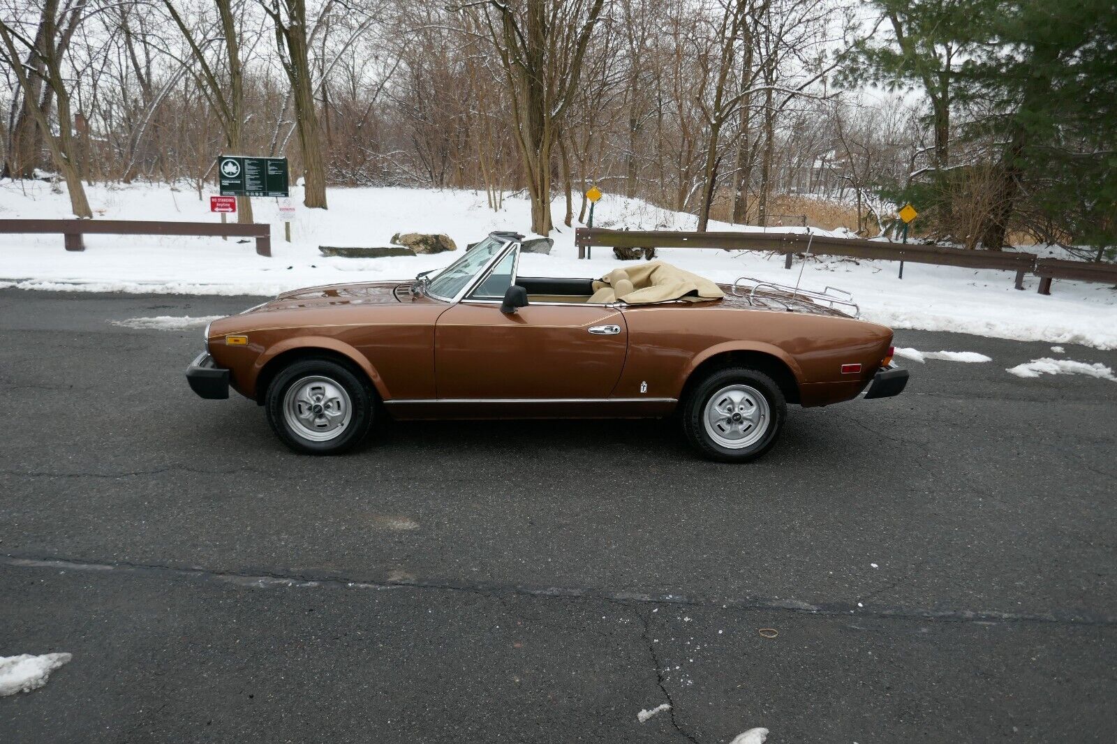 Fiat-124-Spider-1979-1