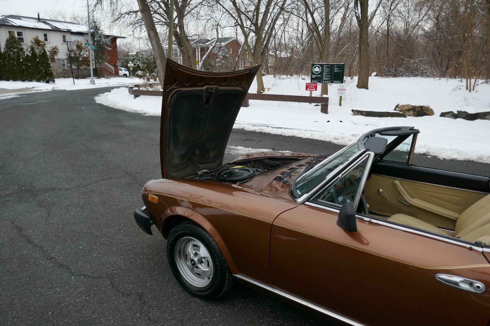 Fiat-124-Spider-1979-14