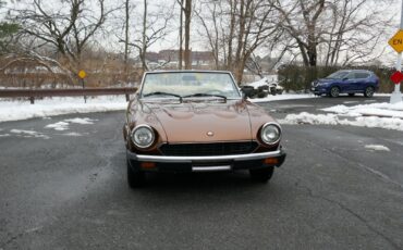 Fiat-124-Spider-1979-27