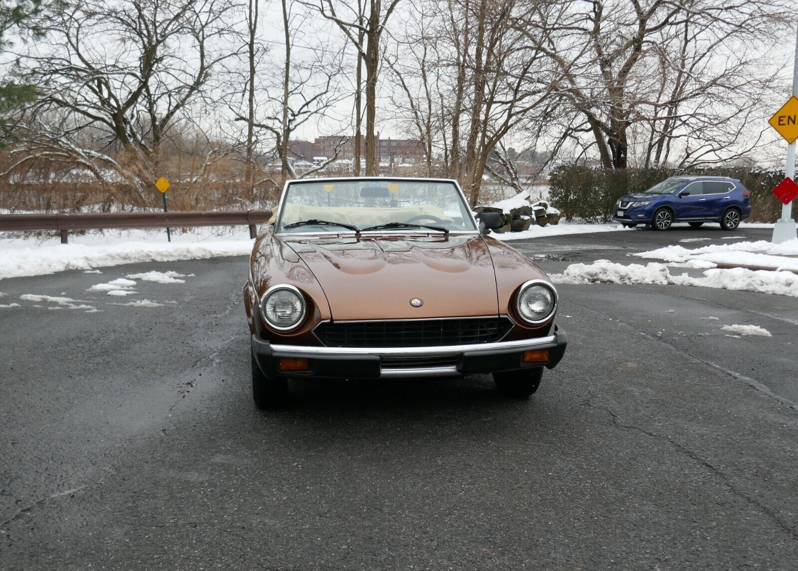 Fiat-124-Spider-1979-27
