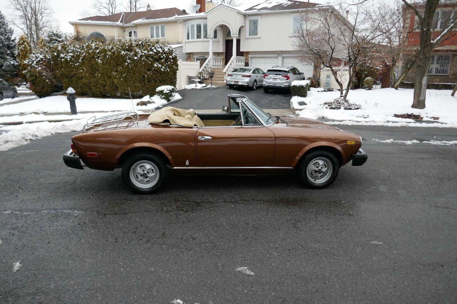 Fiat-124-Spider-1979-3