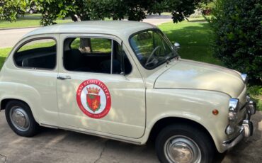 Fiat-600D-1968-Coupe-4