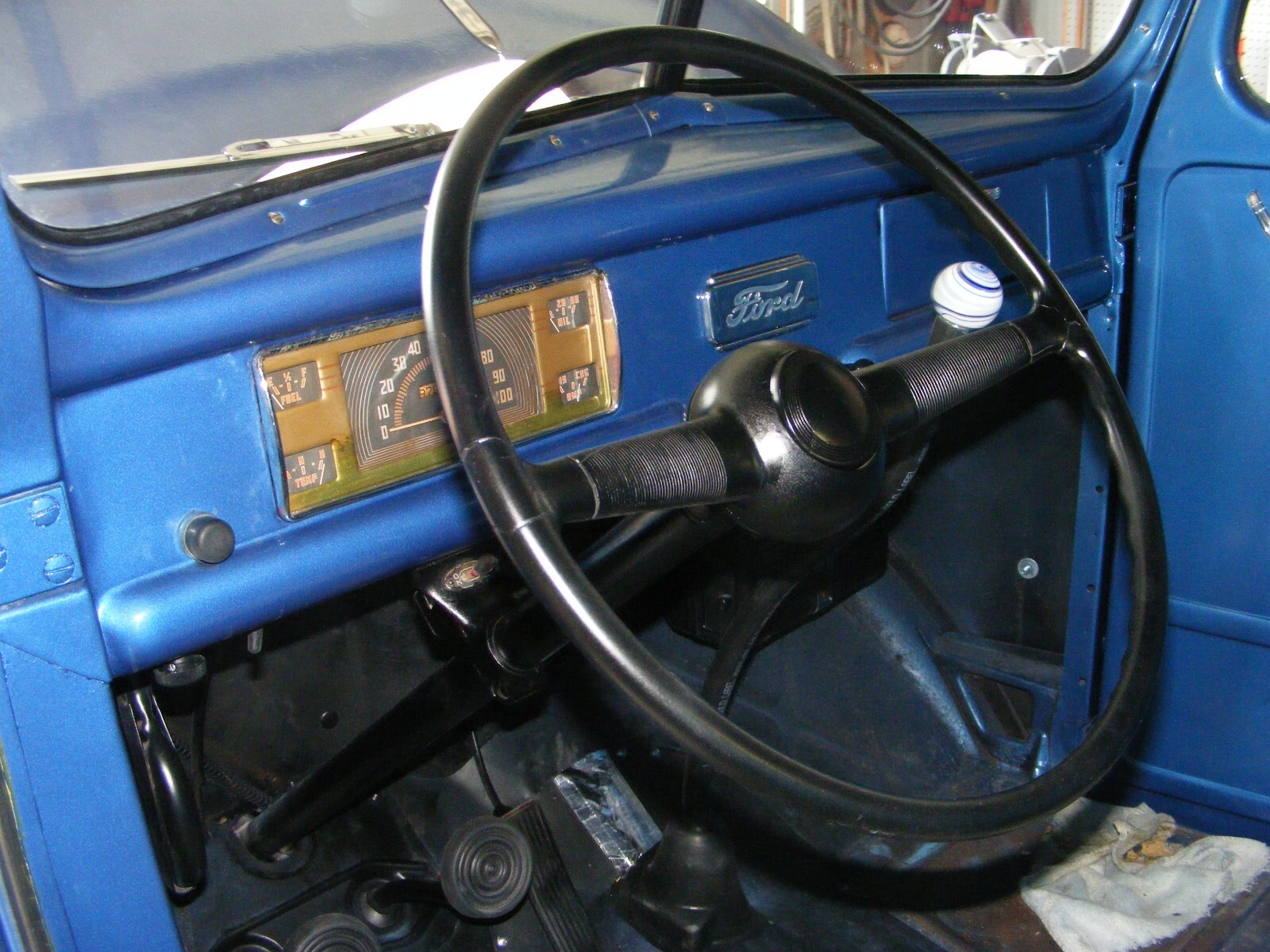 Ford-12-Ton-Pickup-1941-12