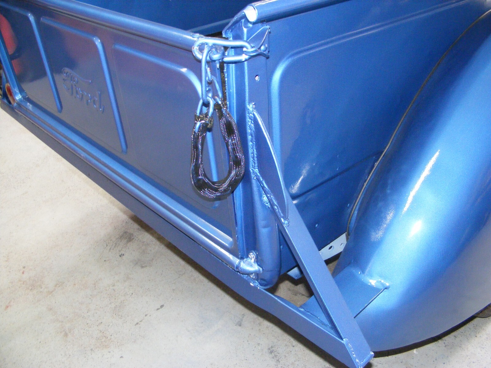 Ford-12-Ton-Pickup-1941-13