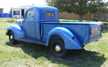 Ford-12-ton-pickup-model-11-1941-blue-16