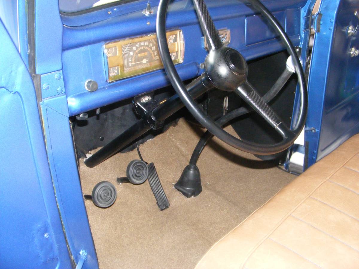 Ford-12-ton-pickup-model-11-1941-blue-8