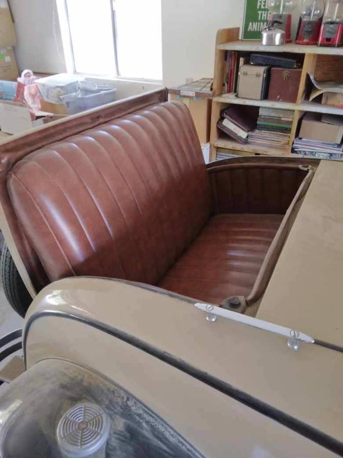 Ford-1929-brown-3