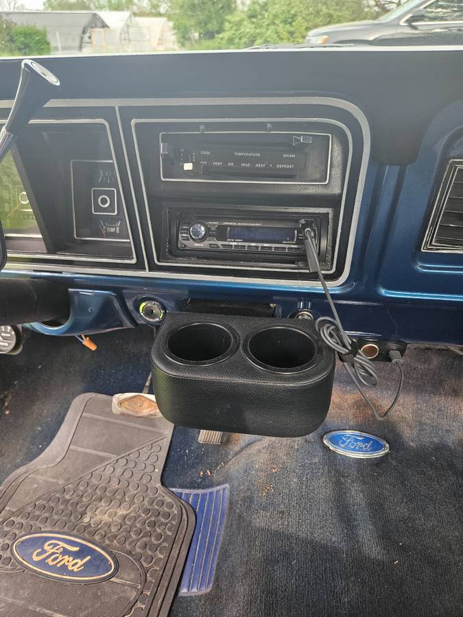 Ford-1977-blue-4