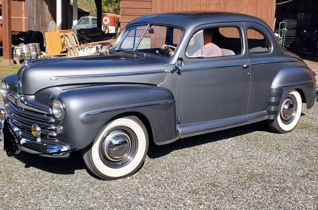 Ford-2-door-coupe-1948-2
