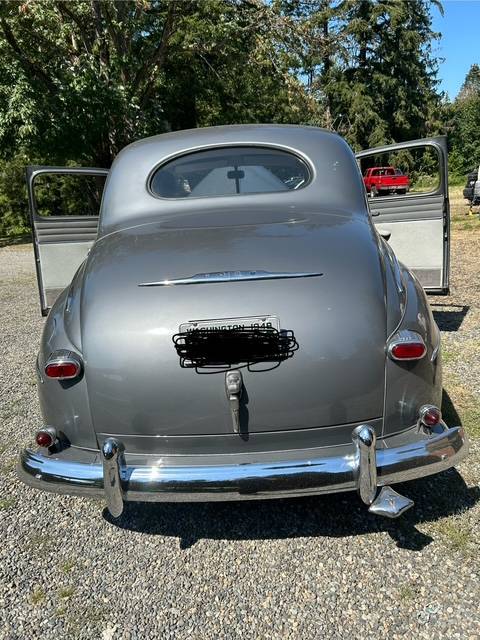 Ford-2-door-coupe-1948-3