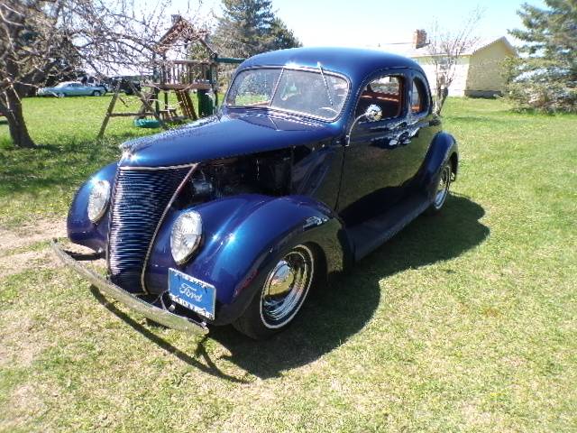 Ford-2dr.-1937-blue-4
