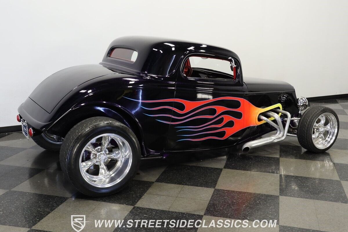 Ford-3-Window-1933-Coupe-11