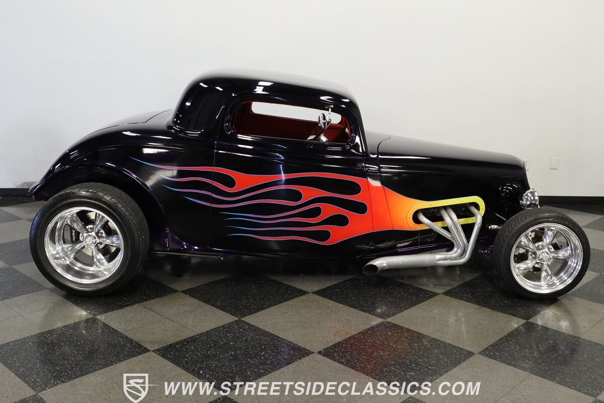 Ford-3-Window-1933-Coupe-12