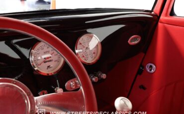 Ford-3-Window-1933-Coupe-39