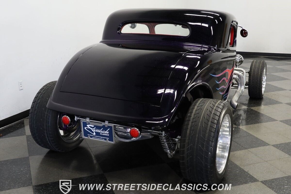 Ford-3-Window-1933-Coupe-9