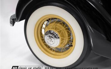 Ford-3-Window-1935-2dr-Car-14