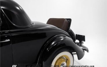 Ford-3-Window-1935-2dr-Car-23