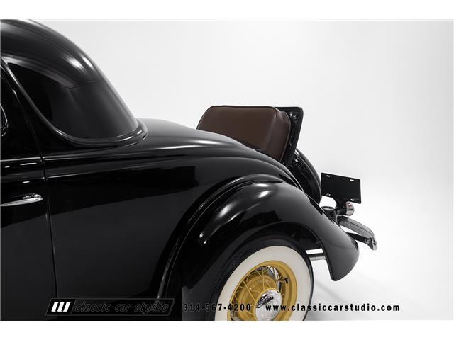Ford-3-Window-1935-2dr-Car-23