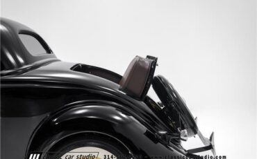 Ford-3-Window-1935-2dr-Car-24