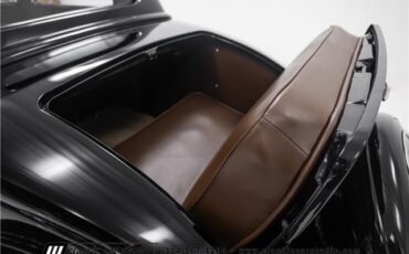 Ford-3-Window-1935-2dr-Car-27