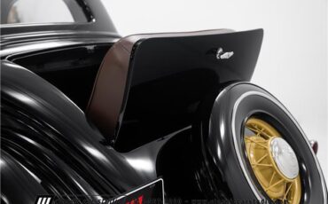 Ford-3-Window-1935-2dr-Car-28