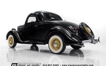 Ford-3-Window-1935-2dr-Car-30