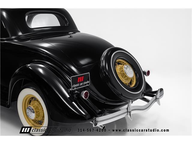 Ford-3-Window-1935-2dr-Car-31
