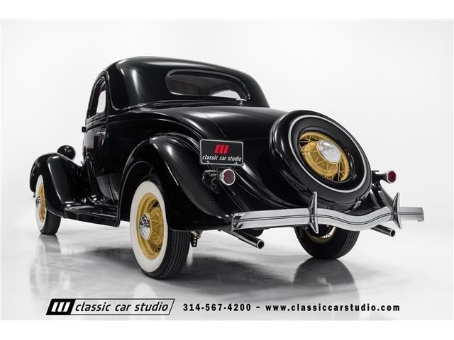 Ford-3-Window-1935-2dr-Car-34