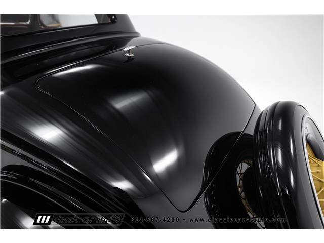 Ford-3-Window-1935-2dr-Car-36