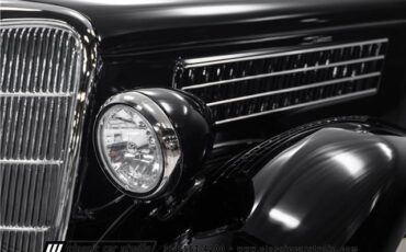 Ford-3-Window-1935-2dr-Car-7