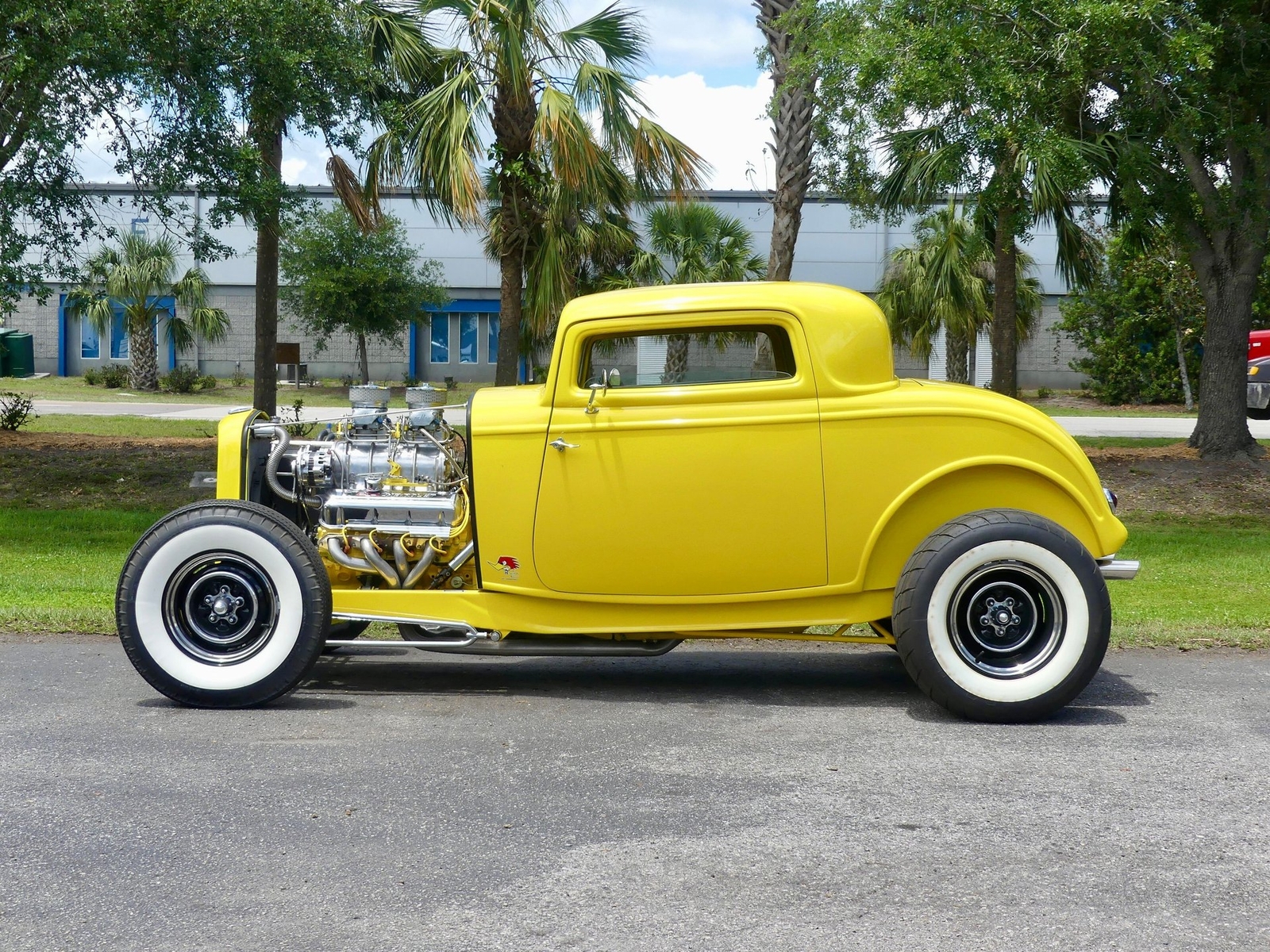 Ford-3-Window-Coupe-1932-Coupe-7