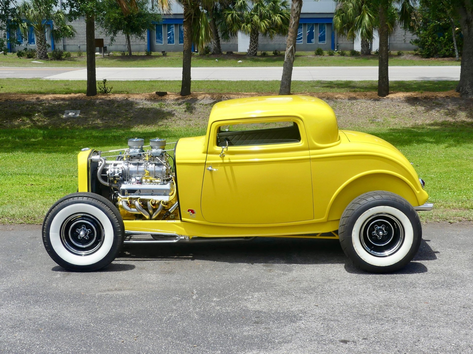 Ford-3-Window-Coupe-1932-Coupe-8