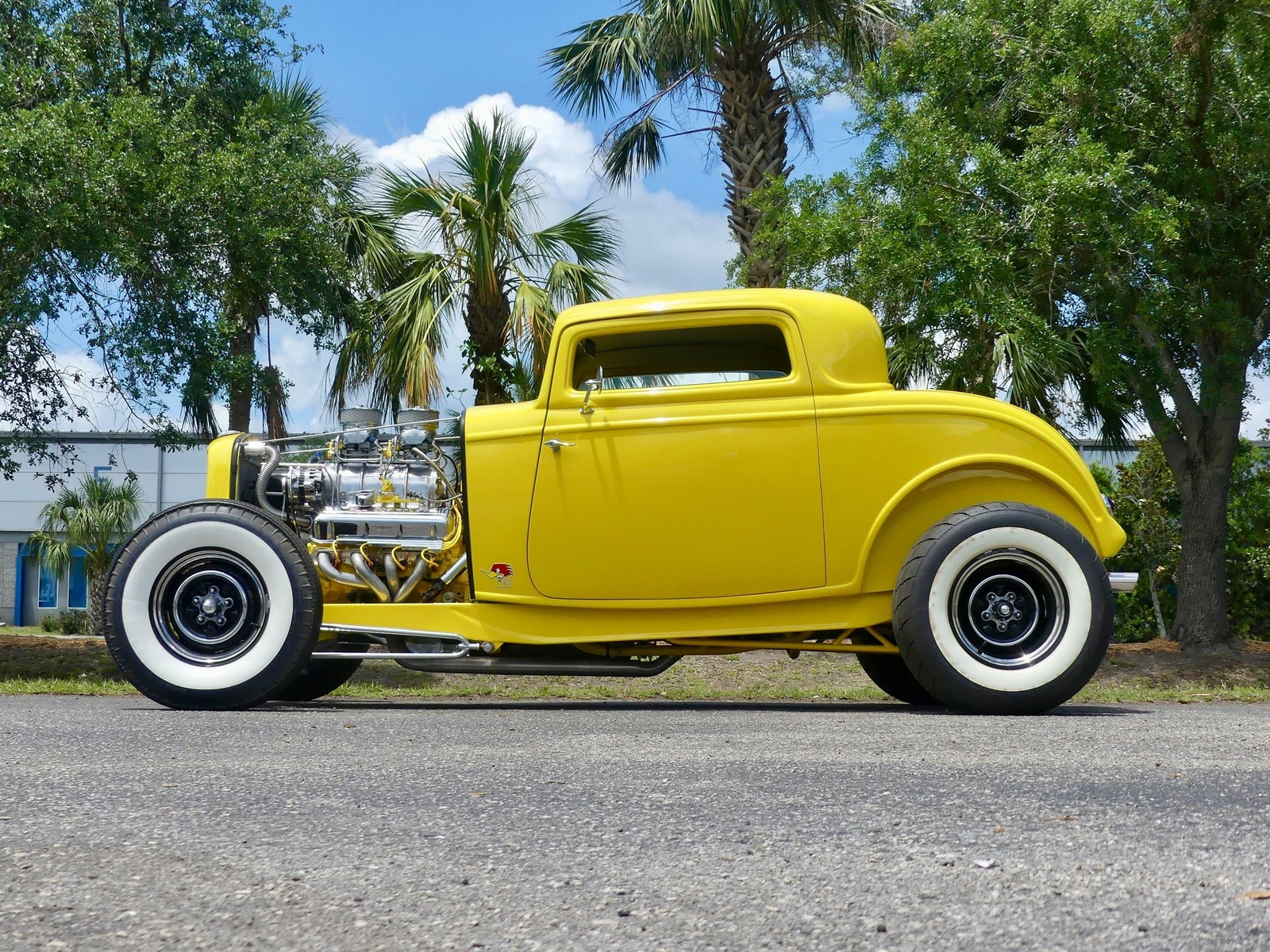 Ford-3-Window-Coupe-1932-Coupe-9