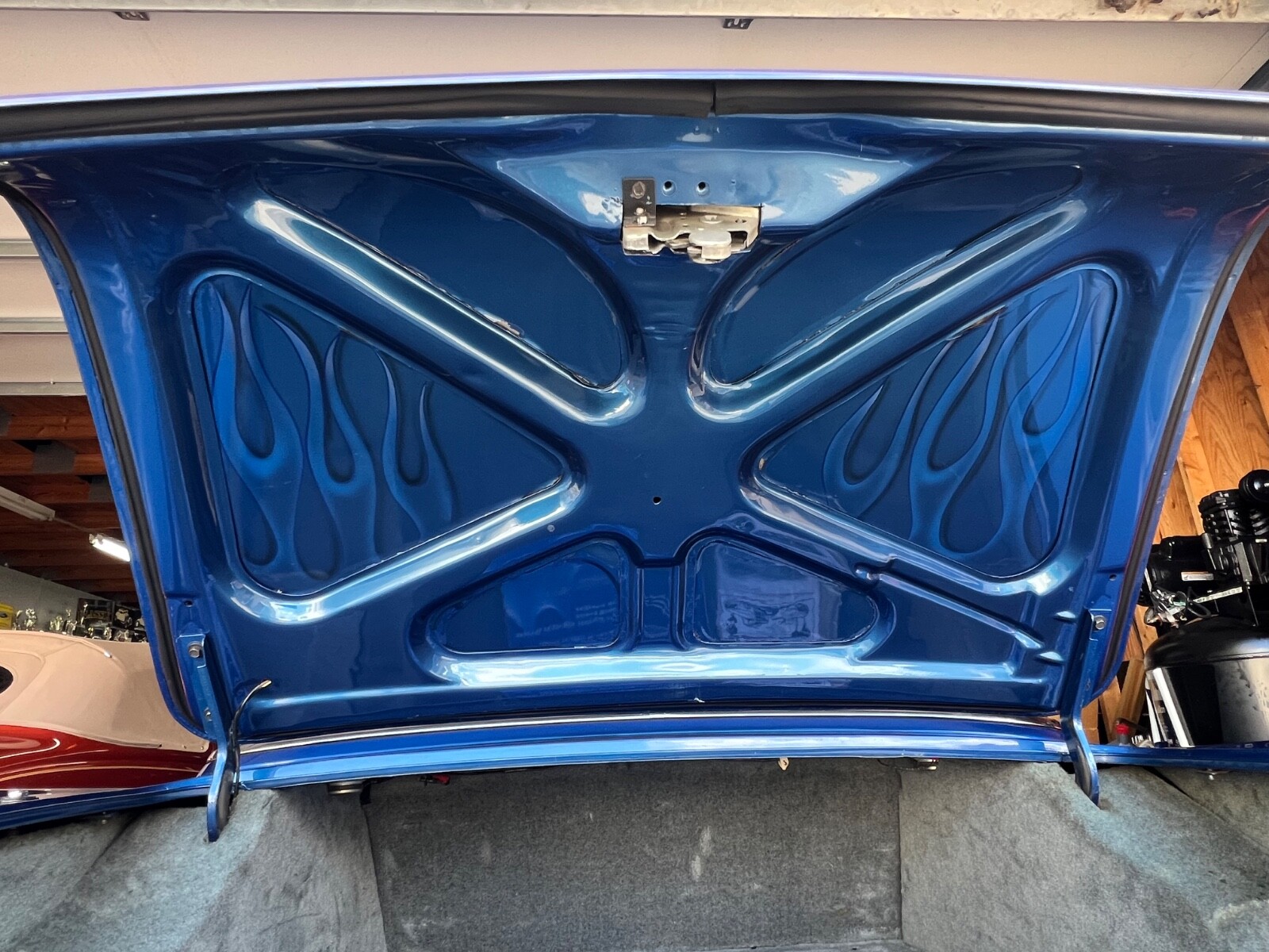 Ford-300-custom-1957-Coupe-26